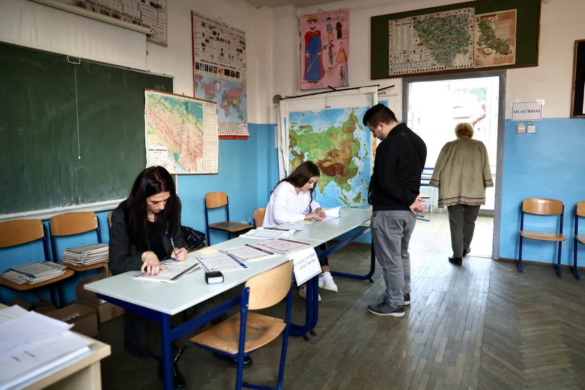 Izbori 2022: Otvorena biračka mjesta širom BiH