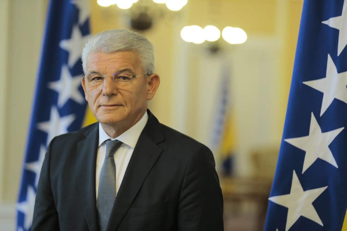 Džaferović na samitu Evropske političke zajednice u Pragu