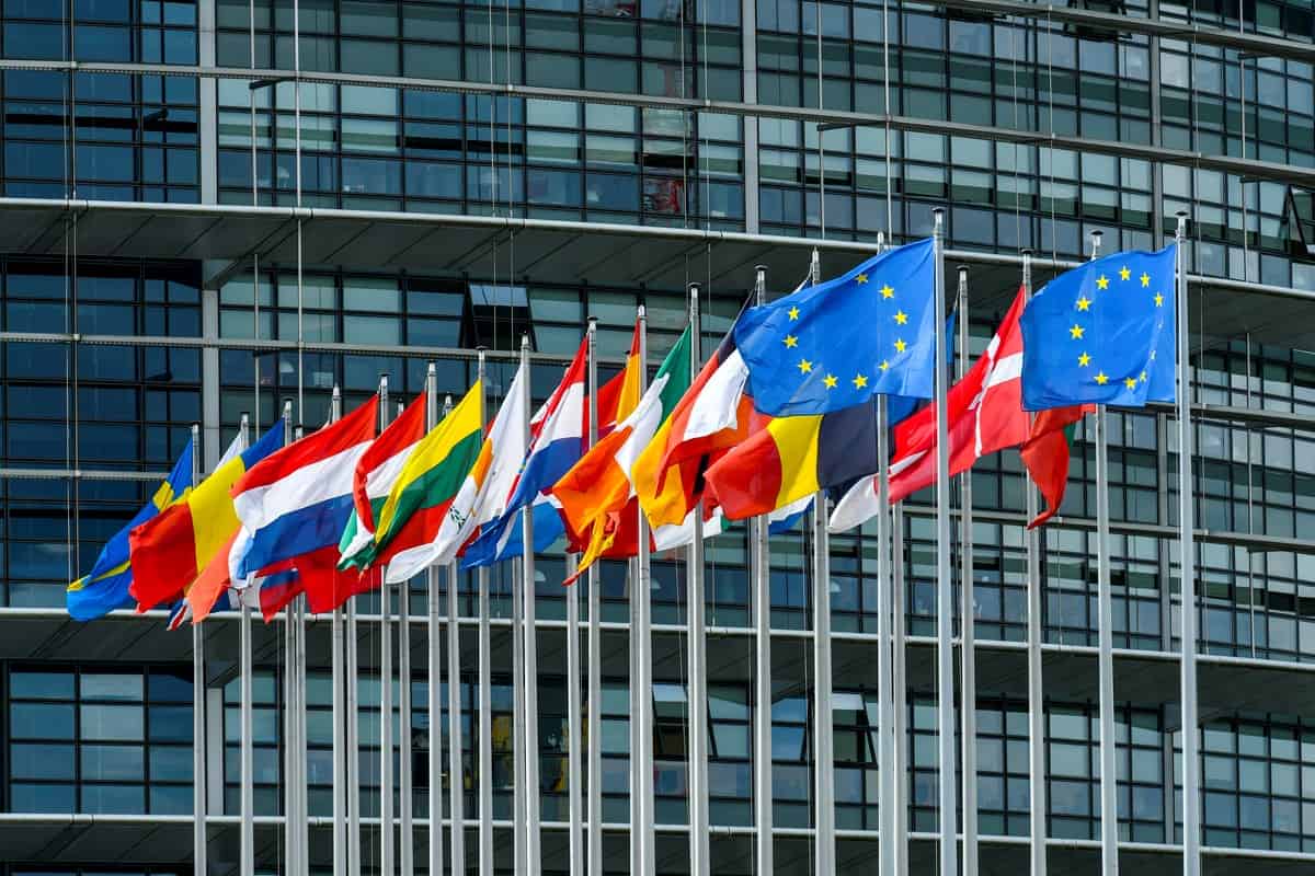 GRAĐANI BIH VEĆINOM SMATRAJU DA NAM JE ČLANSTVO U EU NEOPHODNO I DA BI BOLJE ŽIVJELI