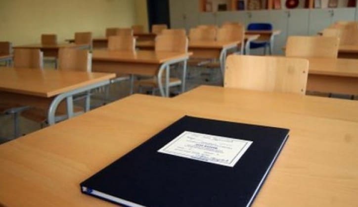 Papirni dnevnici u USK uskoro prošlost: ‘Svaka škola je dobila odgovarajući broj laptopa’