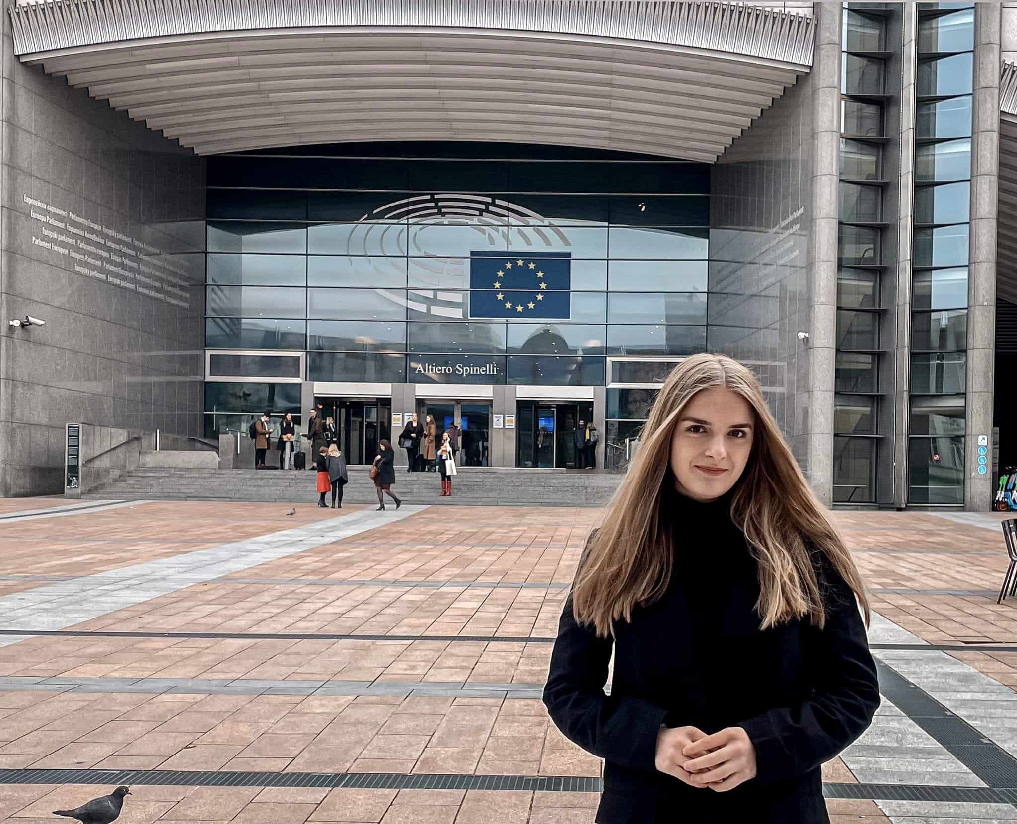 <strong>Nudžejma iz Velike Kladuše u Briselu predstavlja Bosnu i Hercegovinu</strong>