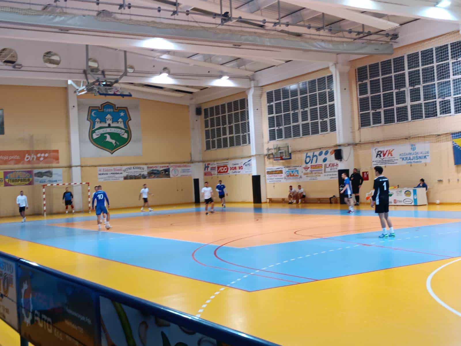 Počeo tradicionalni Novogodišnji malonogometni turnir “Velika Kladuša 2022”