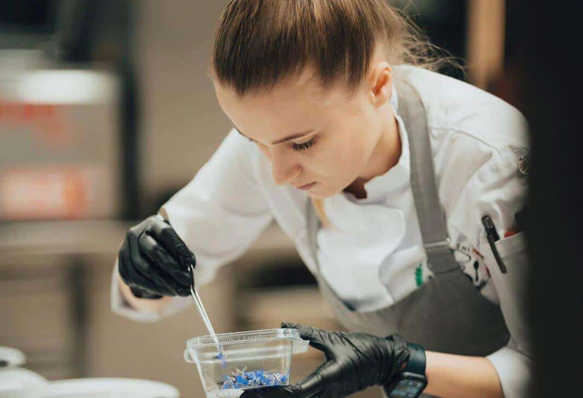 Ponos Krajine i BiH: Dvadesetogodišnja Adna iz Velike Kladuše jedan od najpoznatijih svjetskih chefova kuhinje