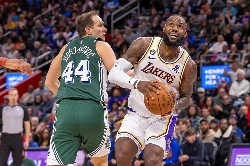 Čudesan nastup Bogdanovića u NBA ligi, utakmicu sezone mu pokvarili LeBron i društvo