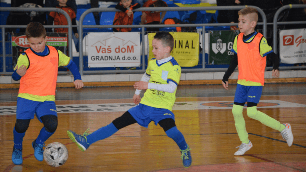 Zlatna generacija OFK Bihać nakon pobjede u derbiju zauzela prvo mjesto Zimske omladinske nogometne lige