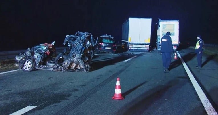Na autoputu u Hrvatskoj poginuo državljanin BiH, povrijeđeno 12 osoba