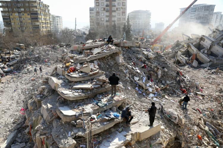 Spasioci u Turskoj izvukli ženu živu iz ruševina čak 222 sata nakon zemljotresa