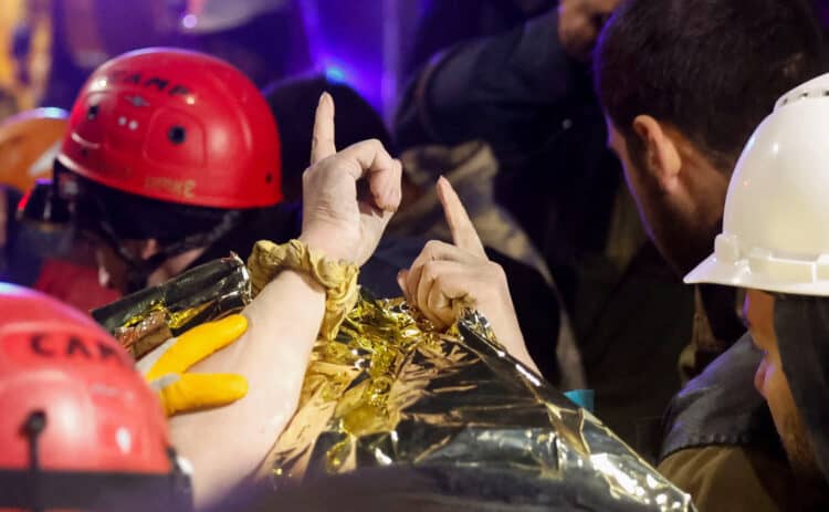 Više od 41 hiljade mrtvih, masovna hapšenja u Turskoj