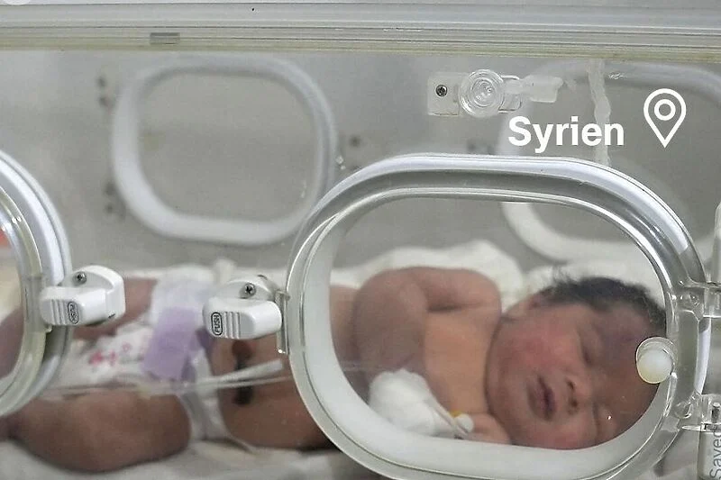 Ovo je novorođenče koje je spašeno u Siriji, u stabilnom je stanju