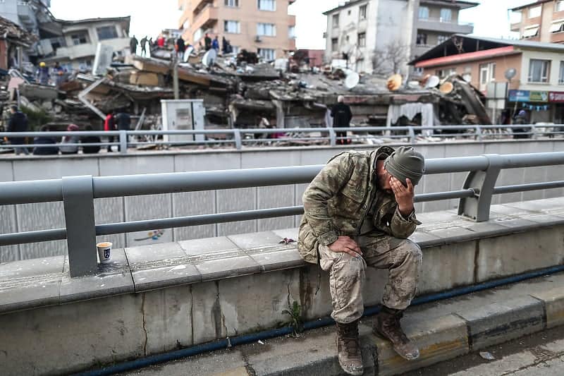 Broj poginulih u Turskoj i Siriji porastao na 7.826, stižu spasioci iz svih dijelova svijeta