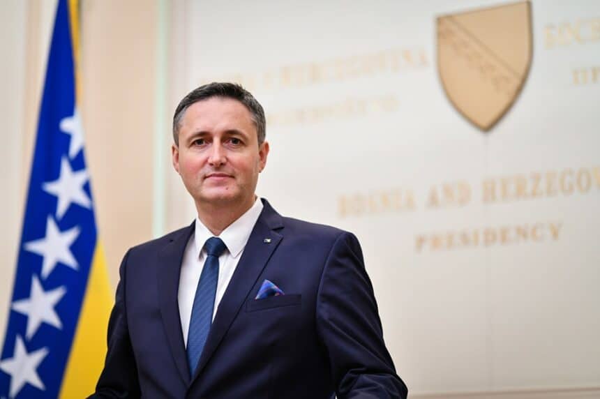 Bećirović odgovorio Kalabuhovu: S ponosom sam uz one koji osuđuju rusku agresiju, na strani sam predsjednika Zelenskog