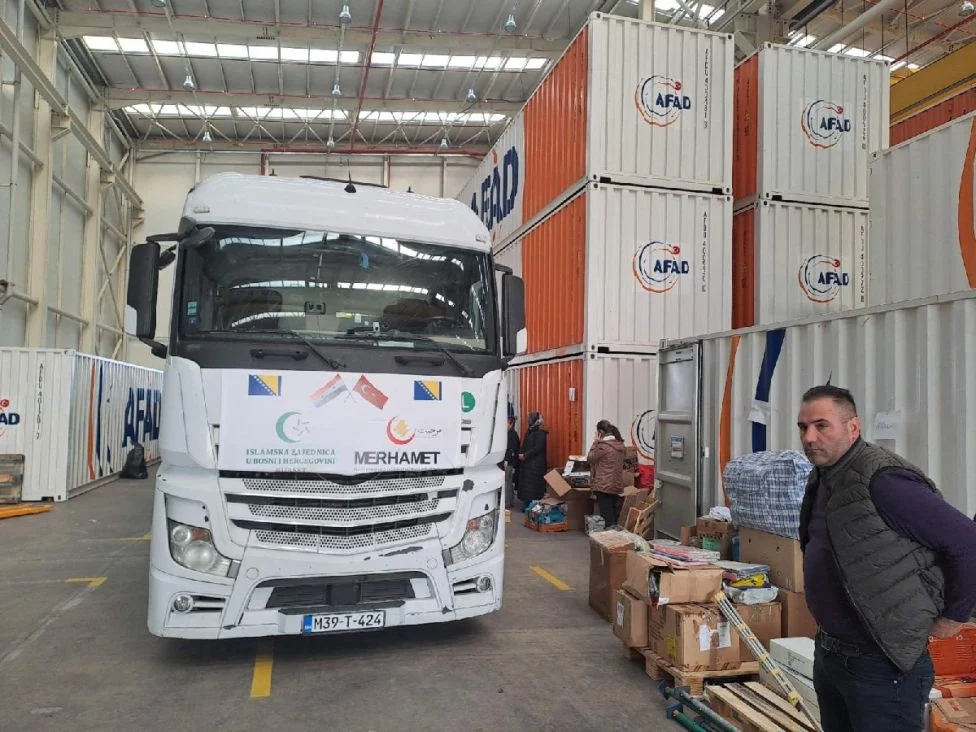 Konvoj pomoći Merhameta i Islamske zajednice u BiH stigao u Tursku