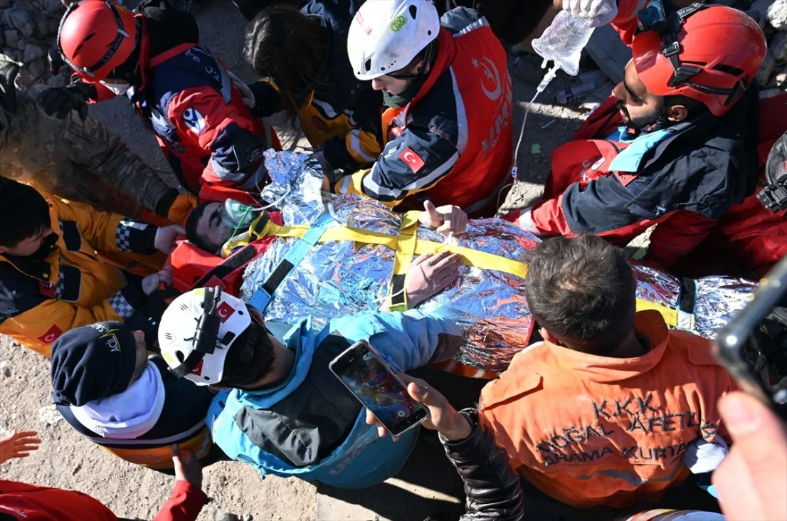 Nakon 198 sati: Ispod ruševina u Turskoj spašen osamnaestogodišnjak Muhammed