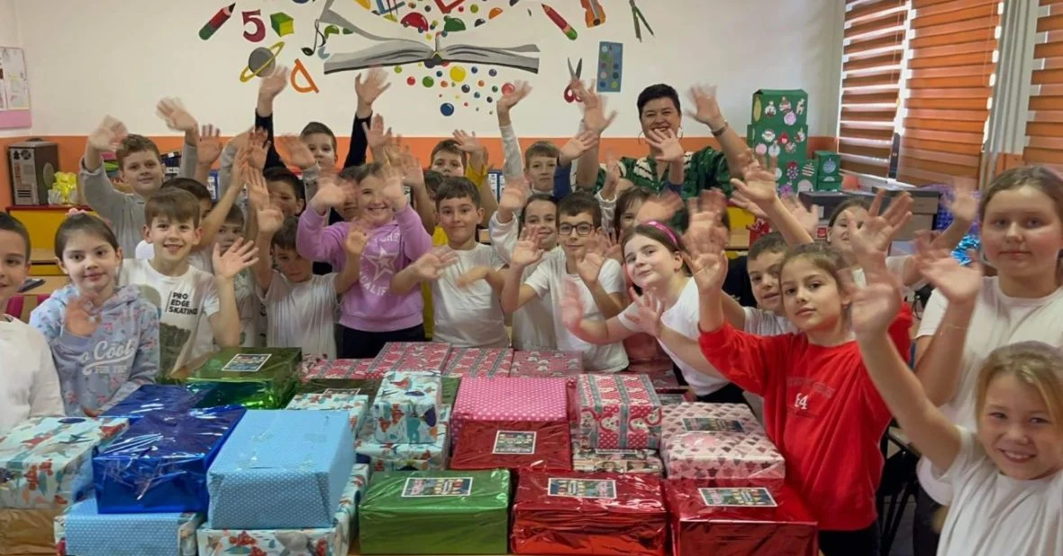 Plemenita akcija: Učenici Tuzlanskog kantona prikupili hiljade paketića za djecu u Turskoj i Siriji