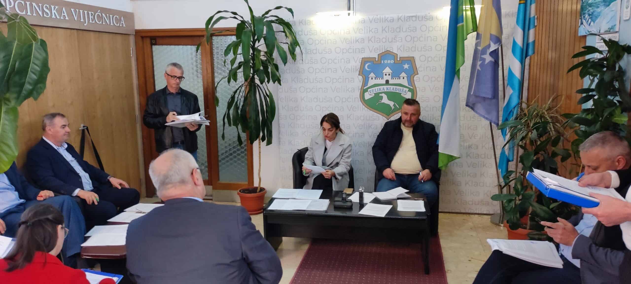 Sjednica vijeća održana u hodniku, novi zamjenik predsjedavajuće Dinko Ljubijankić