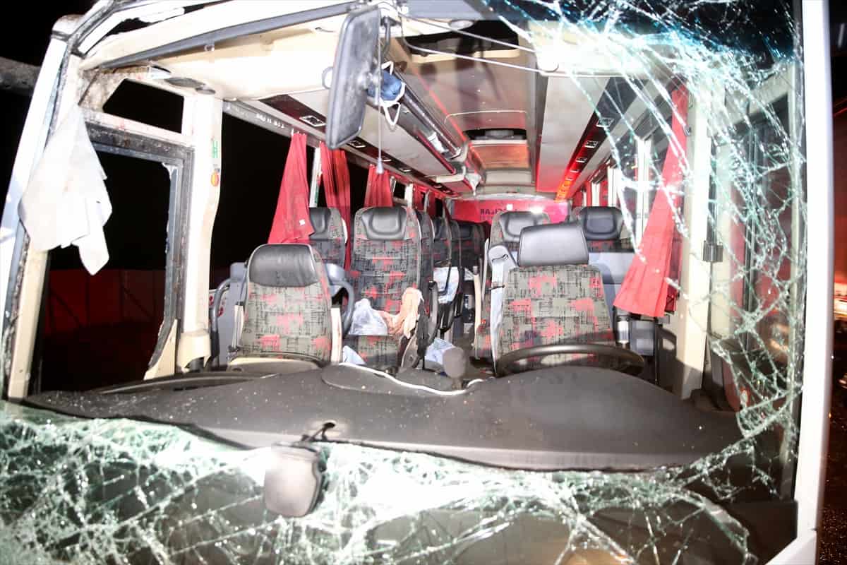Prevrnuo se autobus u Turskoj: Poginule najmanje tri osobe, povrijeđeno 19