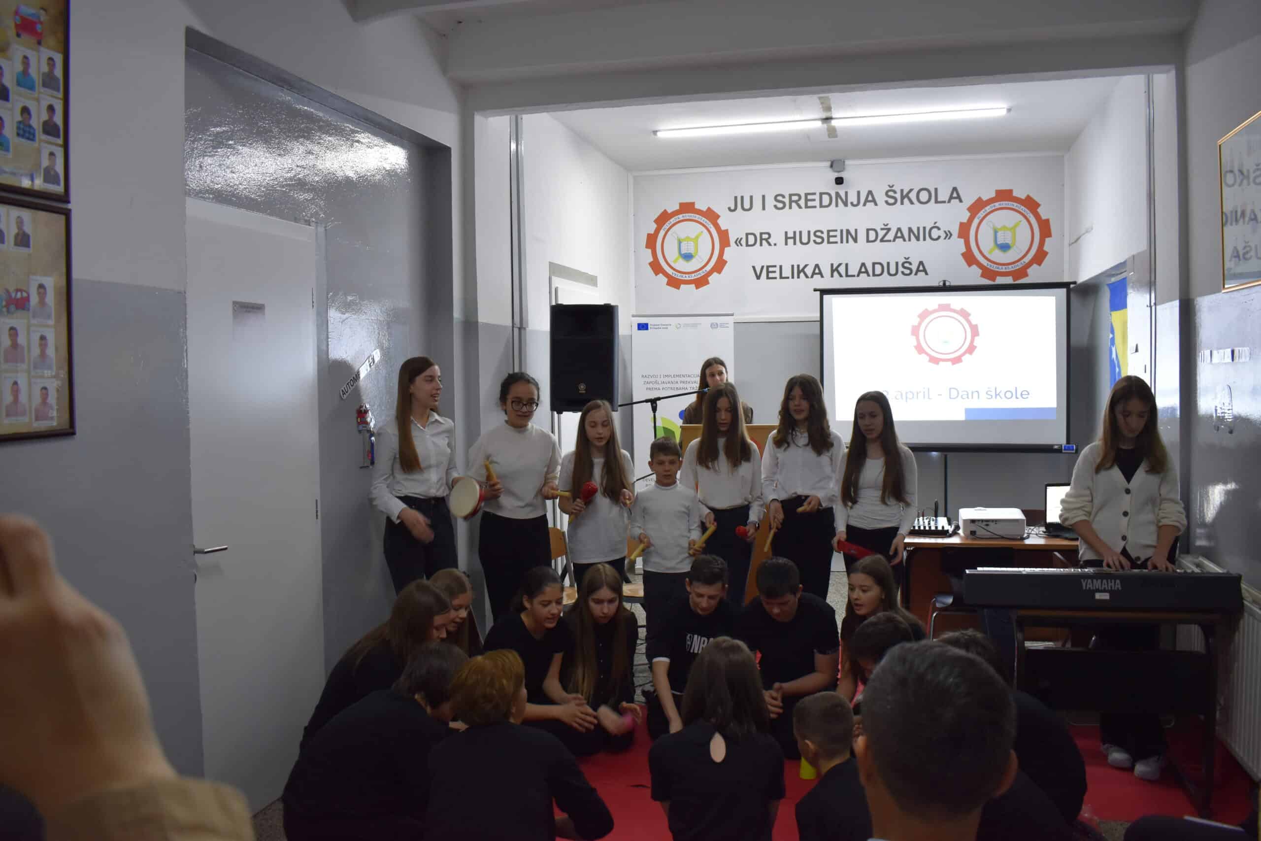 Prva srednja škola „Dr. Husein Džanić“ Velika Kladuša obilježila Dan škole