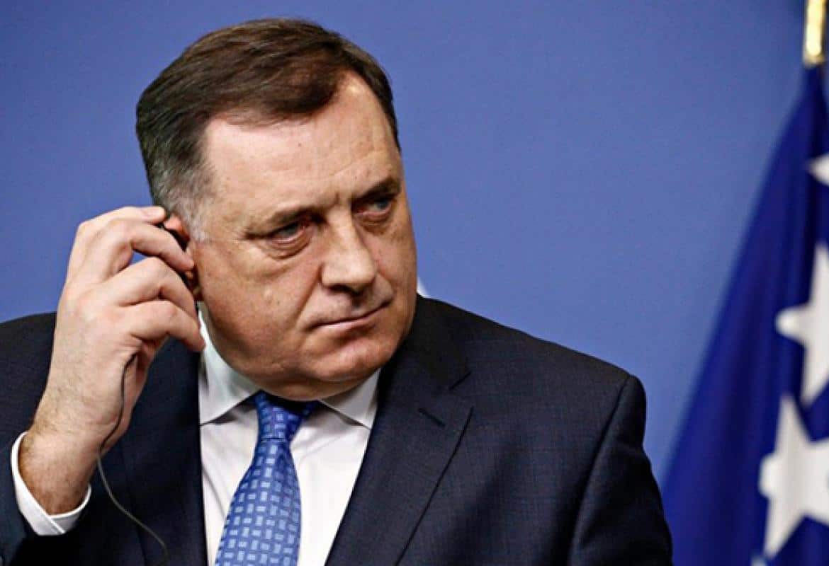 Da li zaduženi Dodik sada kockarski blefira i zašto je važan EUFOR