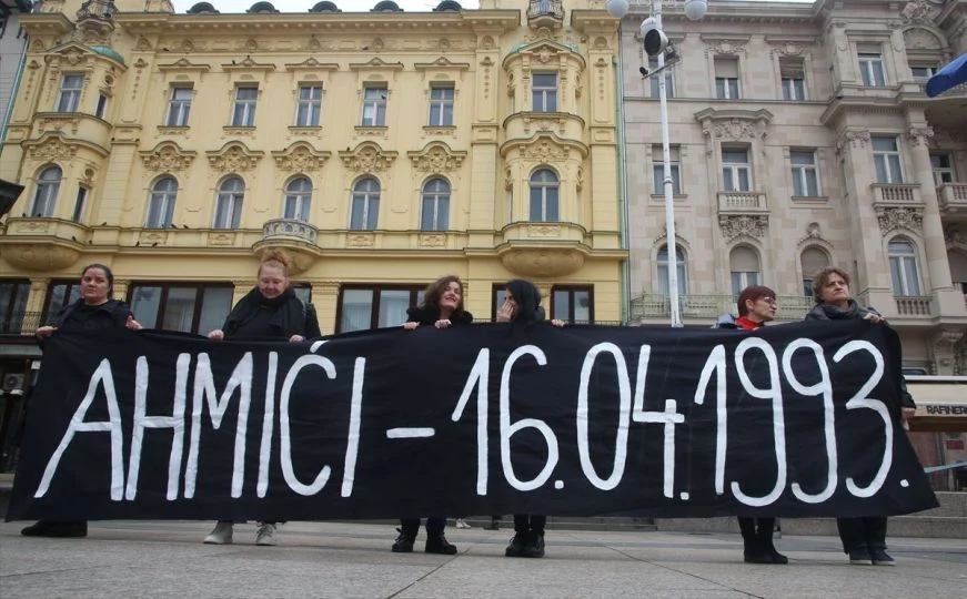 Protesti u Zagrebu – 30 godina od stradanja u Ahmićima: ‘Tražimo izvinjenje i ulicu za žrtve’
