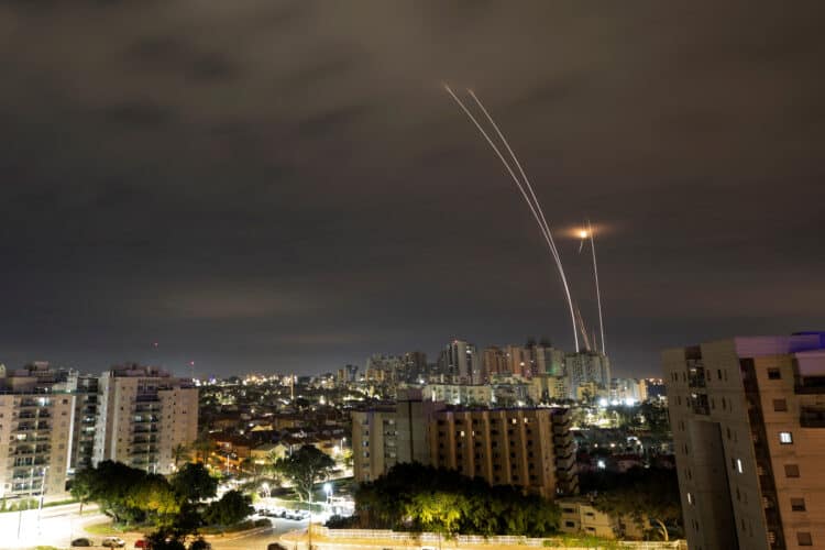 U najnovijim izraelskim zračnim napadima na Gazu ubijeno 12 ljudi