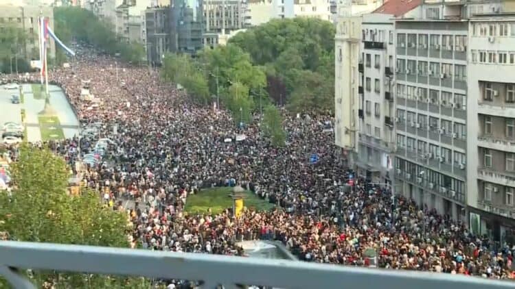Večeras u Beogradu Vučićev skup, sutra kontraprotest