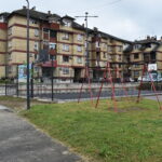 Izgradnjom dječijeg igrališta i parking prostora velikokladuške Mekote dobile novi izgled