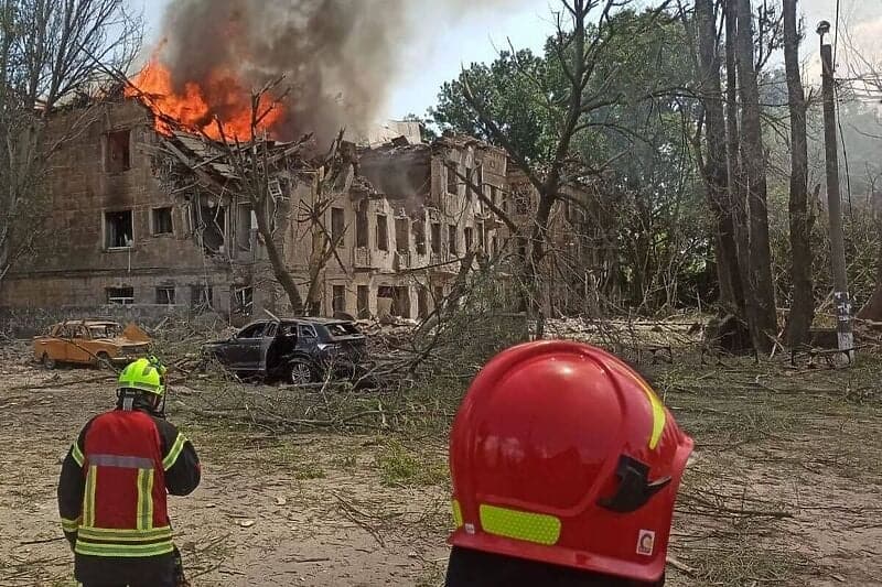 Rusija izvela raketni napad na bolnicu u Dnjepru, ima poginulih i ranjenih