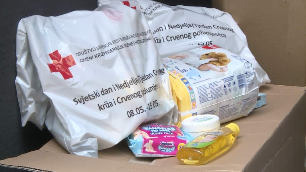 Federalni Crveni križ uručio donaciju Kantonalnoj bolnici „Dr. Irfan Ljubijankić“
