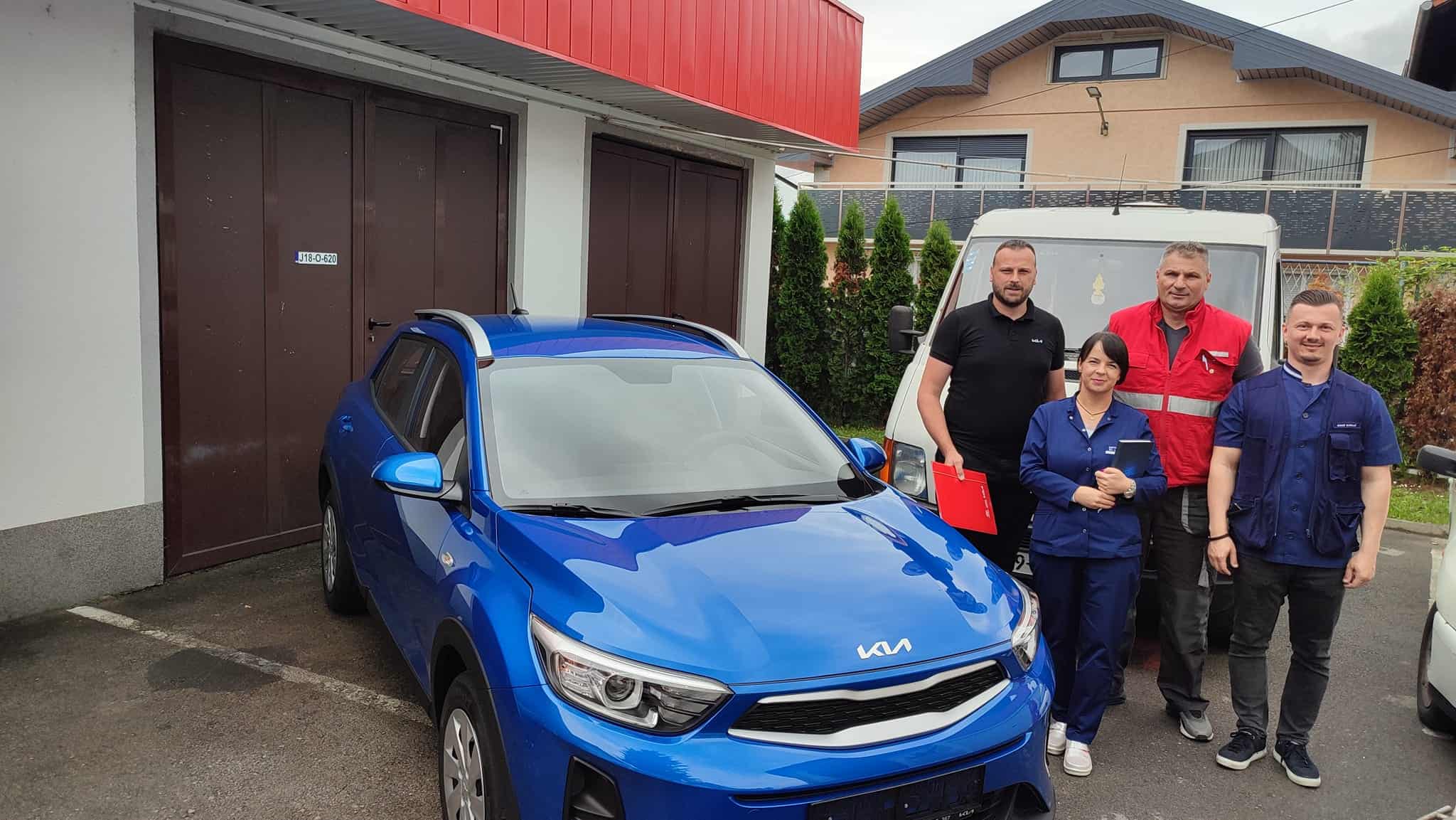 Dom zdravlja Velika Kladuša: Izvršena primopredaja novog putničkog vozila za potrebe higijensko – epidemiološke službe