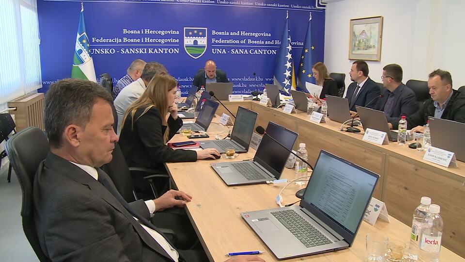 Sjednica Vlade USK: Odobrena jednokratna pomoć za područja ugrožena poplavama