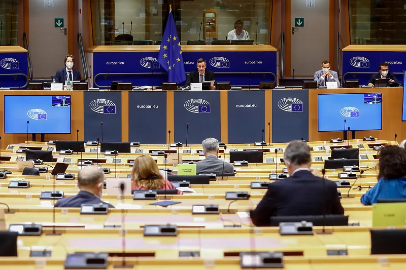 Vodeći zastupnici Evropskog parlamenta pozvali EU da konačno uvede sankcije Dodiku