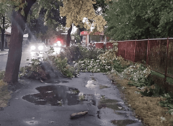 Olujno nevrijeme u BiH: Kataklizmične scene, jedna osoba poginula