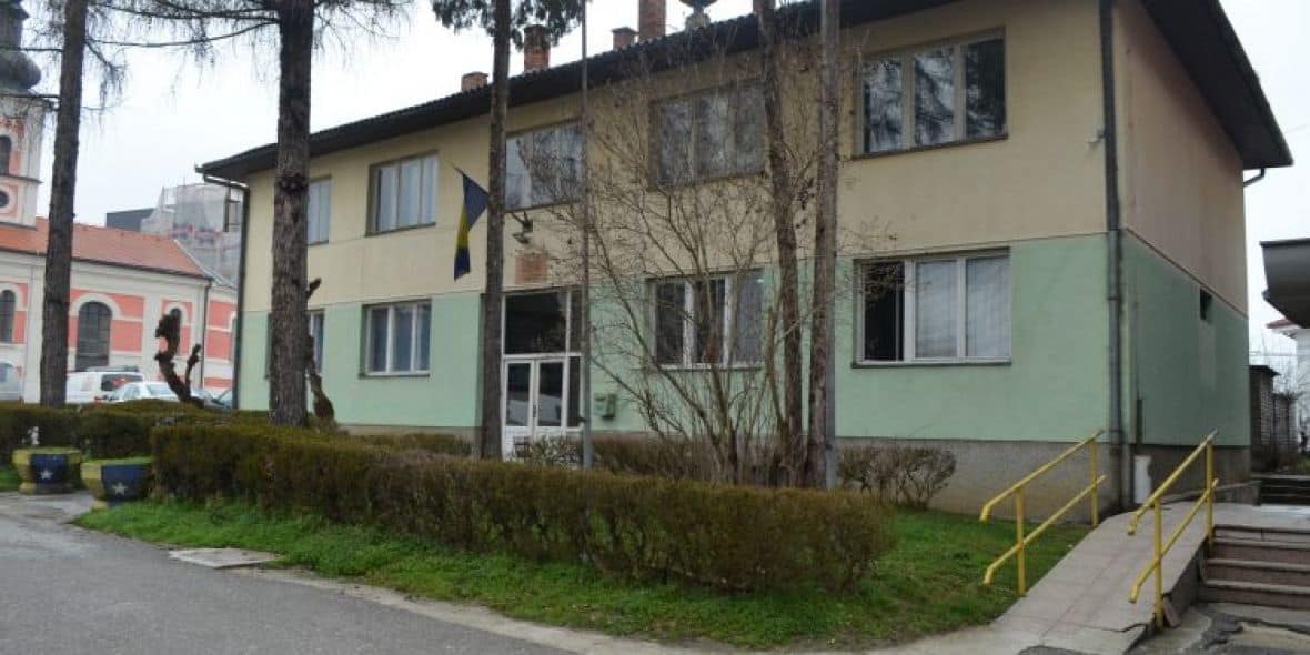 Velika Kladuša: Kod uposlenika škole pronađena droga namjenjena za prodaju