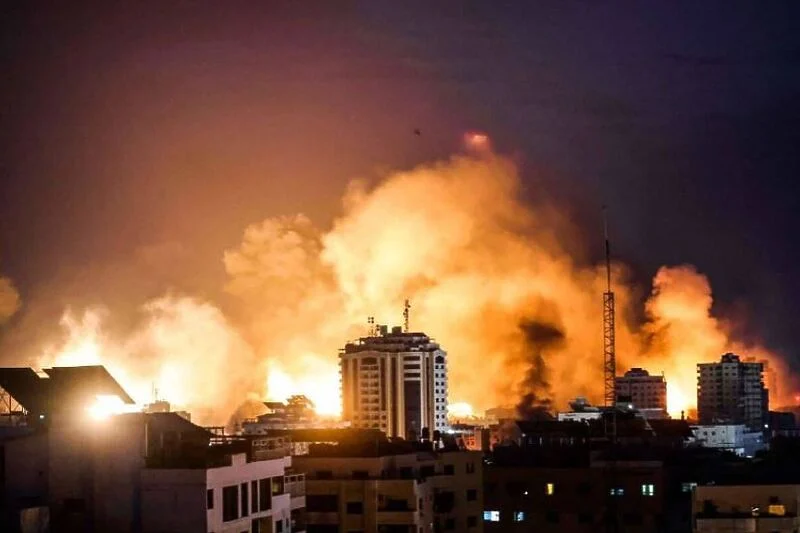 Izrael tokom noći nastavio zračne napade na Gazu: Pogođeni ciljevi u blizini bolnica