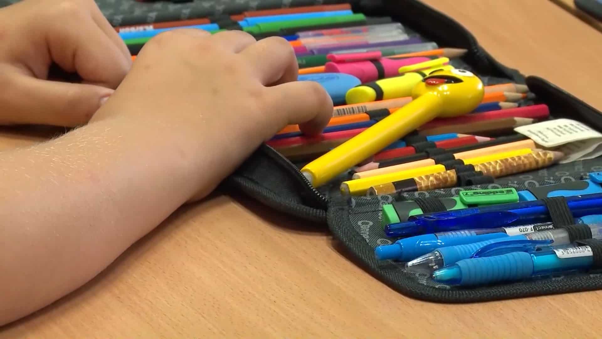 Još jedna škola u Federaciji BiH zabranila mobitele