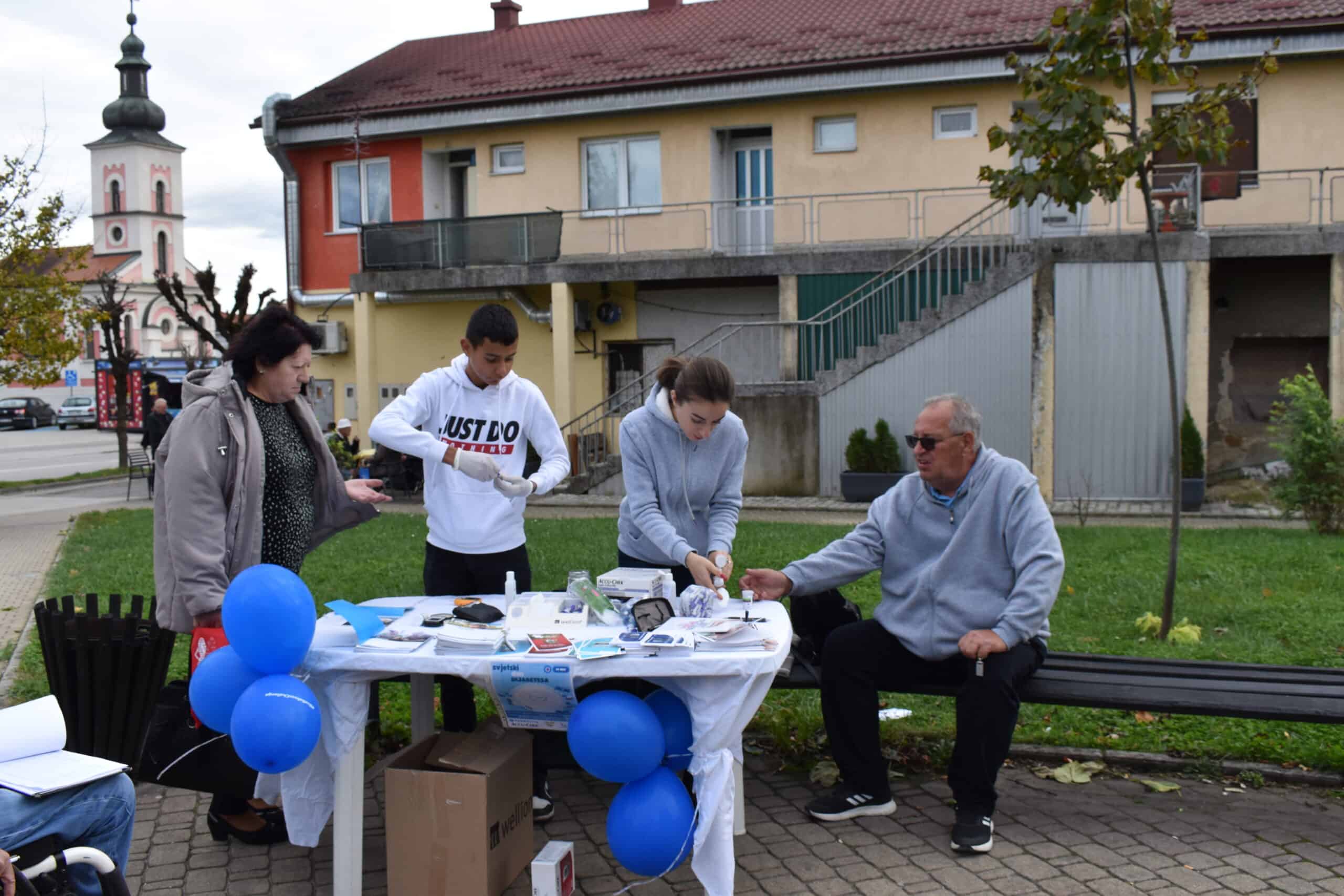 Velika Kladuša: Besplatnim mjerenjem šećera u krvi obilježen Svjetski dan borbe protiv dijabetesa