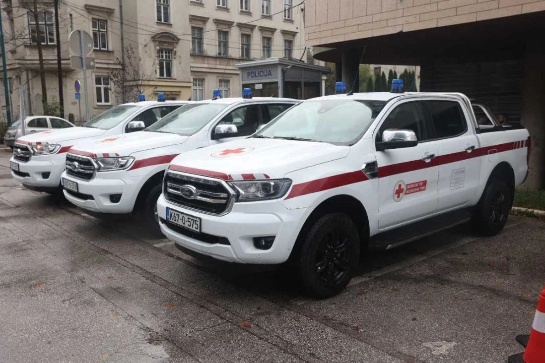 Crvenom križu Bosne i Hercegovine donirana vozila
