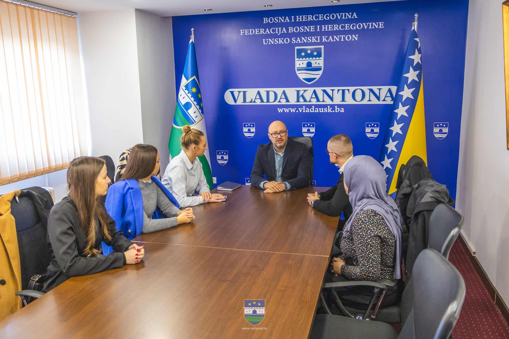 Predstavnici Asocijacije studenata Pravnog fakulteta Univerziteta u Bihaću razgovarali sa premijerom USK