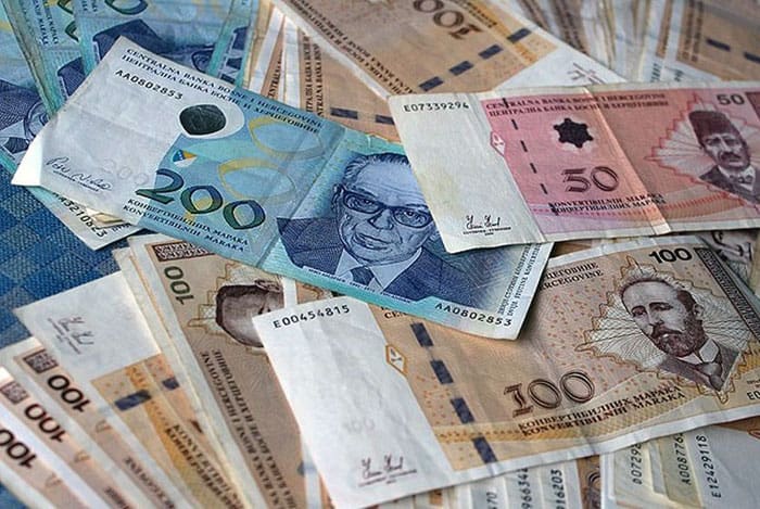 Odluka Vlade FBiH: Korisnici budžeta u FBiH dobit će novčanu pomoć u iznosu od 2.520 KM