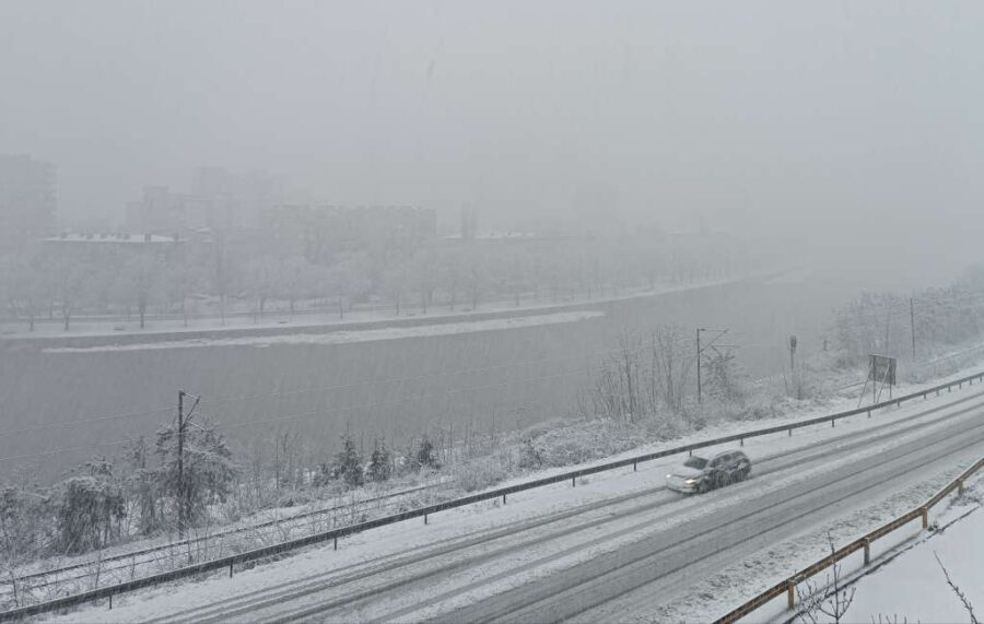 Snijeg intenzivno pada u sjevernim i sjeverozapadnim krajevima BiH