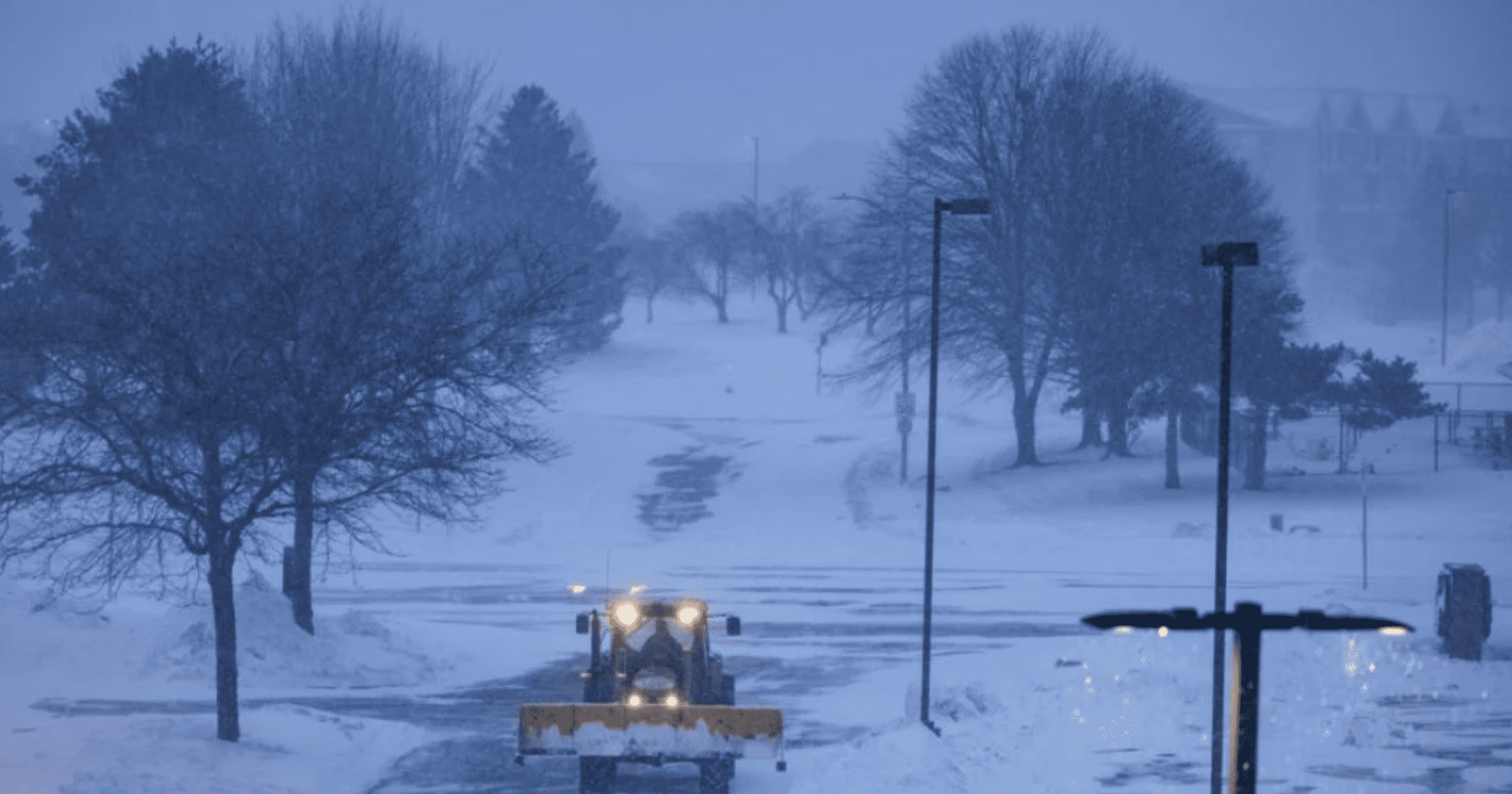 Nova snježna oluja prijeti milionima Amerikanaca: Meteorolozi pozivaju ljude da se sklone