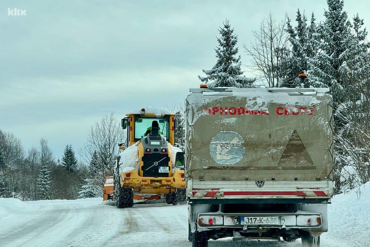 Poledica i ugaženi snijeg stvaraju probleme u saobraćaju: Pogledajte kakvo je stanje na cestama