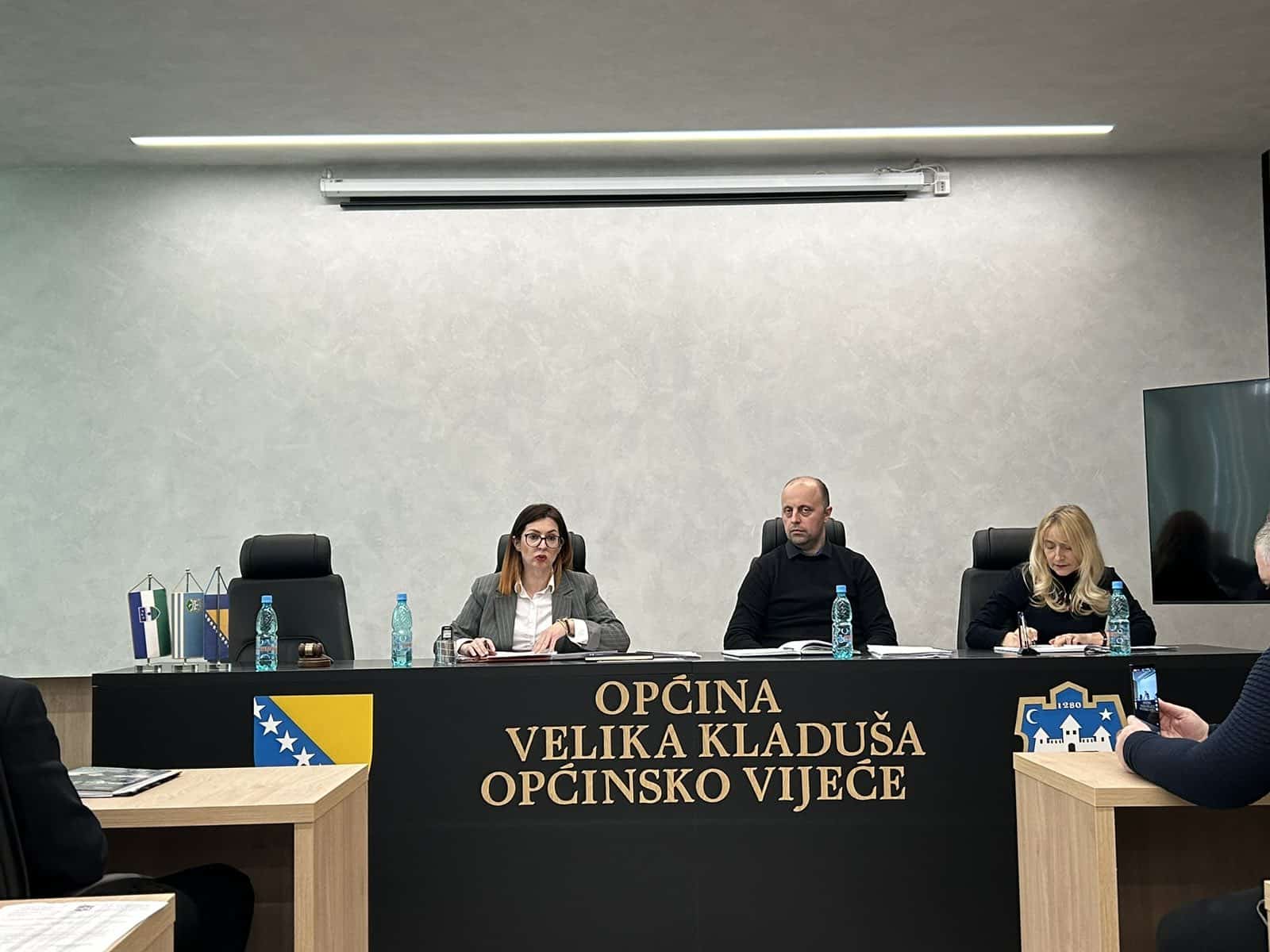 Bivša zamjenica predsjedavajućeg Emina Ćehić nakon dugo vremena pokušala “održati” sjednicu Vijeća