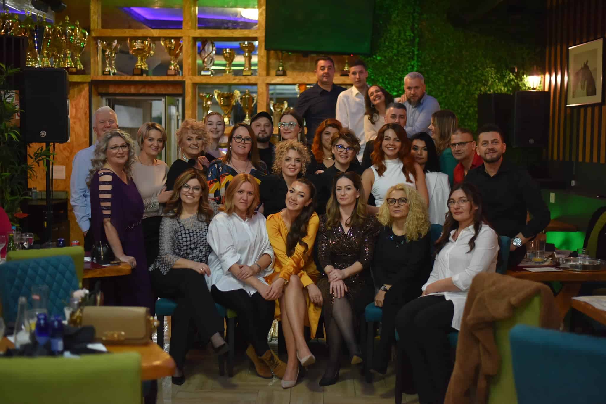 U Velikoj Kladuši održano druženje frizera “Krajina”, zaslužnima uručena priznanja