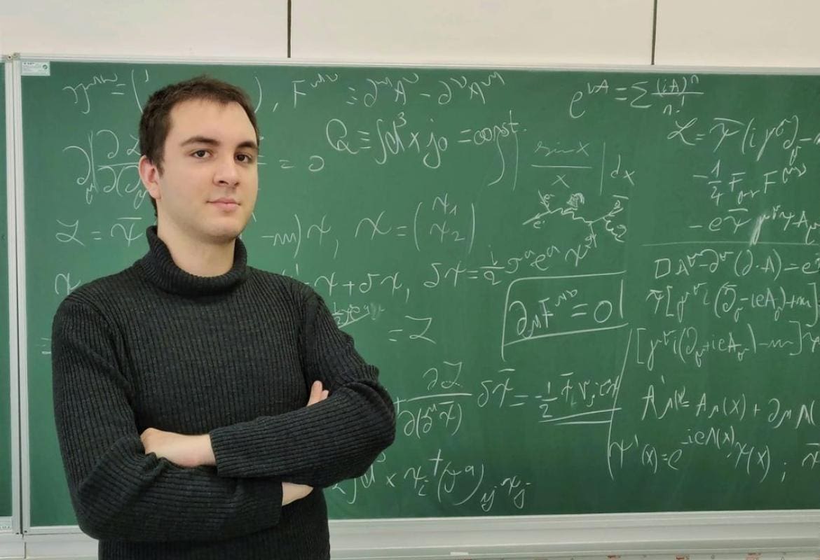 Dino Škrgić mladi fizičar iz Cazina primljen na doktorske studije u Americi, i to kao najbolji