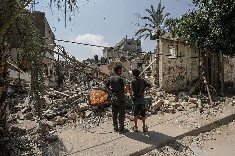 IDF tokom noći izvršio više napada širom Gaze, u samo sat vremena ubijeno najmanje 50 osoba