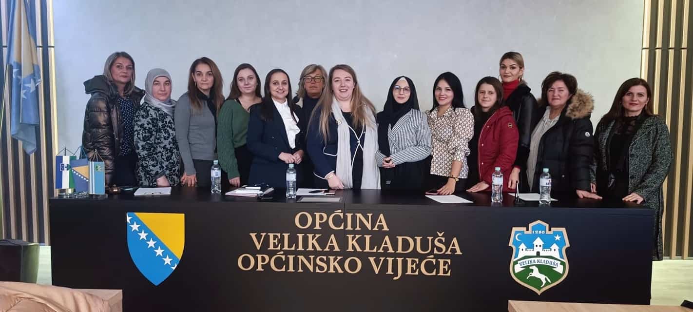 U Velikoj Kladuši održan okrugli sto na temu nasilja nad ženama