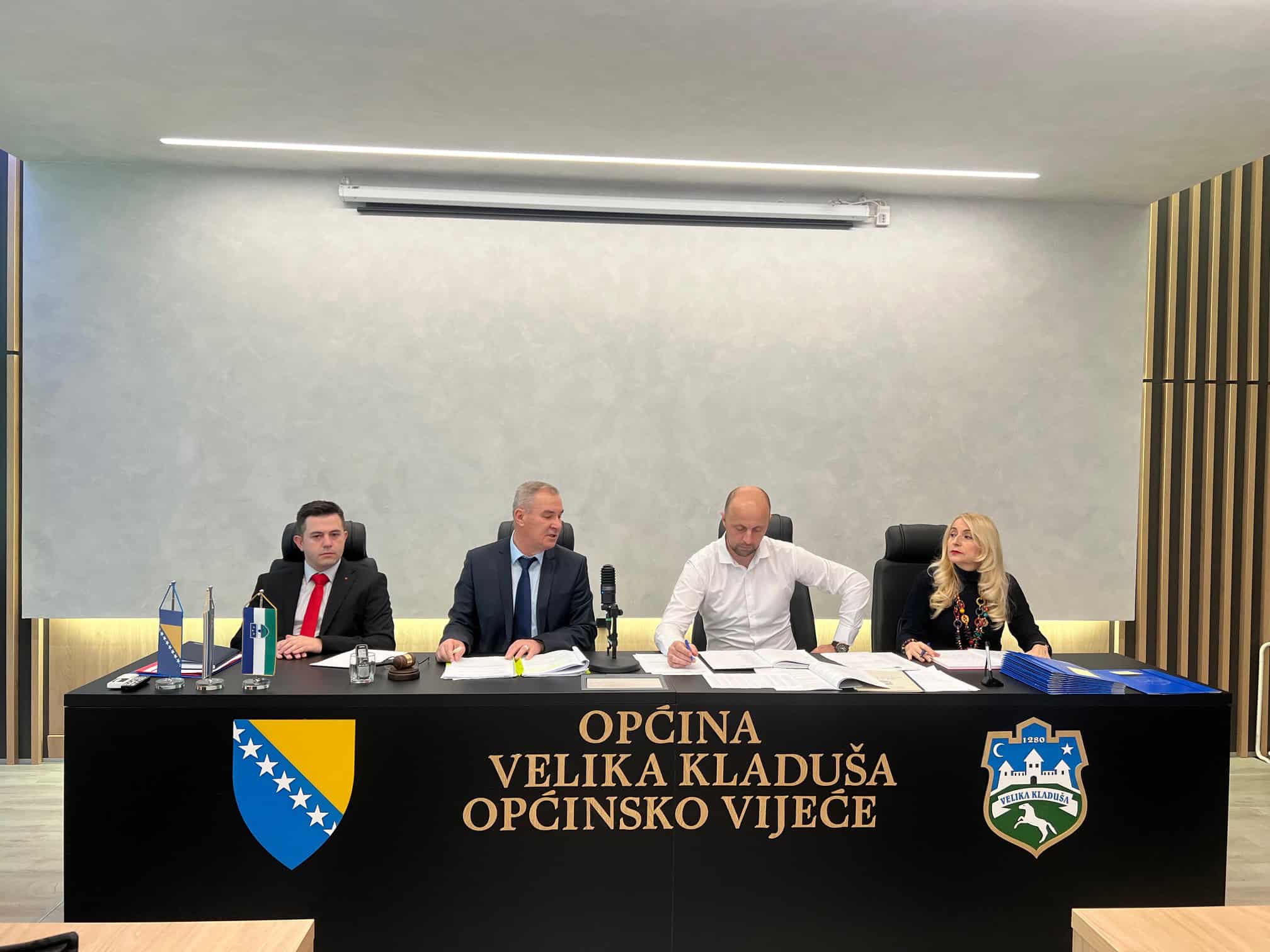 Održana konstituirajuća sjednica Općinskog vijeća Velika Kladuša: Asim Veladžić predsjedavajući, Sinhad Golubović zamjenik