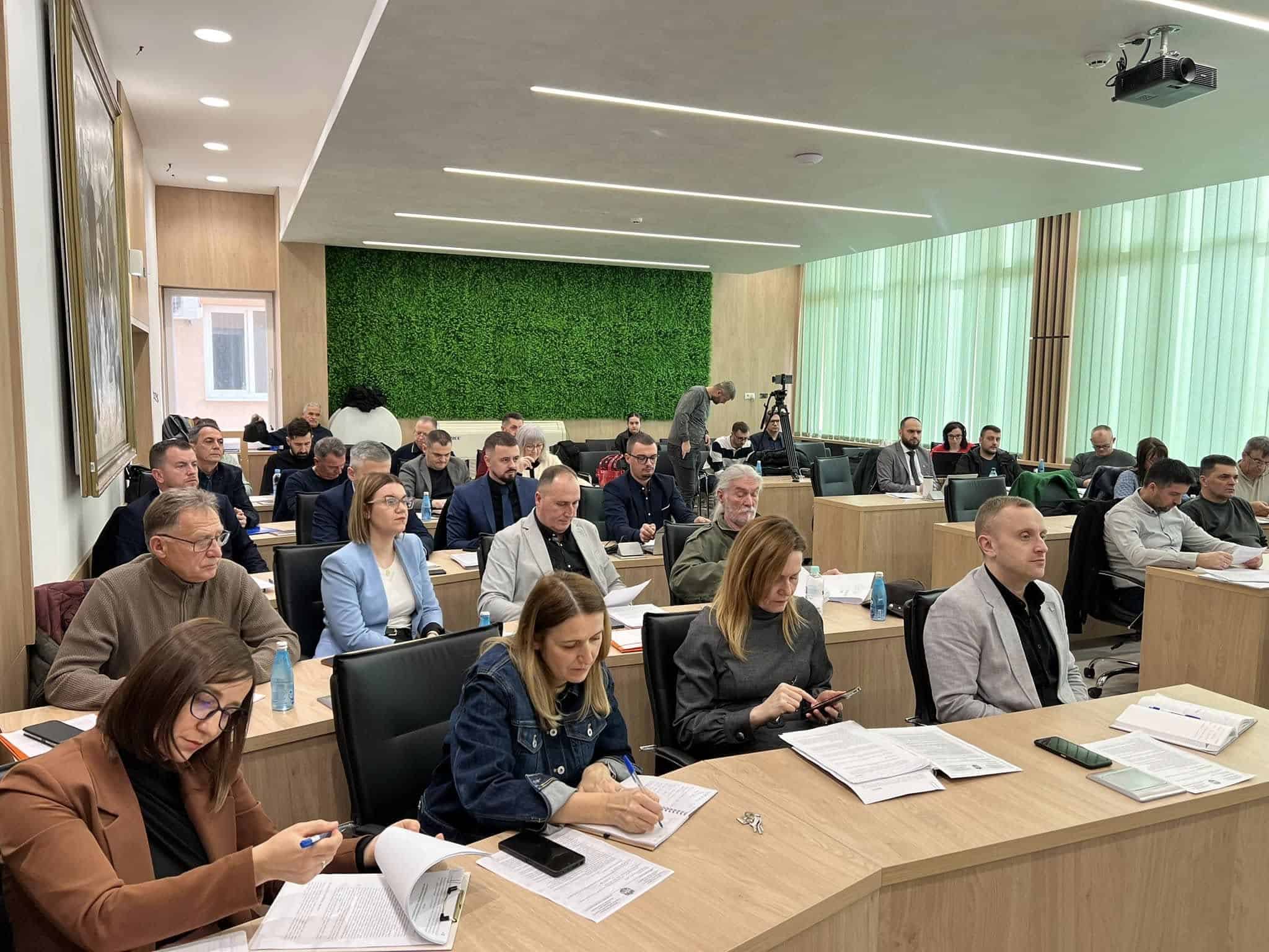 Općinsko vijeće Velike Kladuše usvojilo niz značajnih odluka na prvoj sjednici u 2025. godini