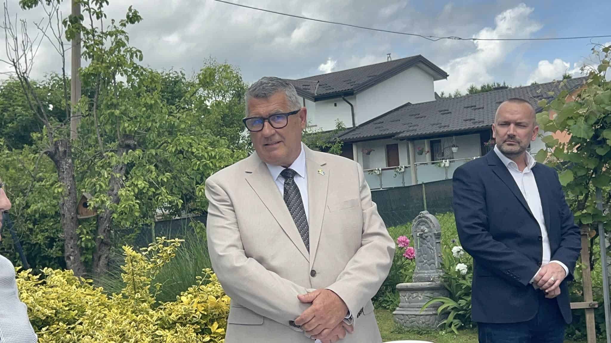 Načelnik Horvat i partneri podržali obnovu hraniteljskih kuća u Velikoj Kladuši